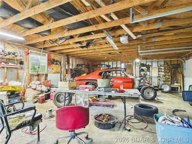 Looking for a property with potential? This 3-bedroom, 2-bath - photo 25