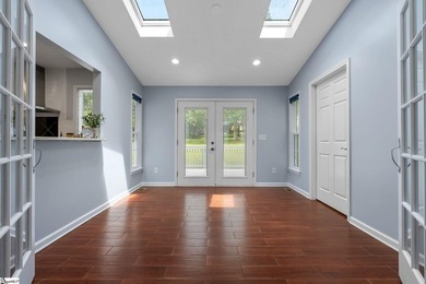 Welcome home to this beautifully maintained 3-bedroom, 2-bath - photo 29