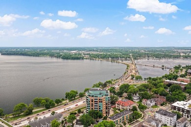 You'll fall in love with the fantastic views overlooking Lake - photo 32