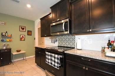 Almost new home on 1/2 acres! Peaceful & fully fenced for - photo 6