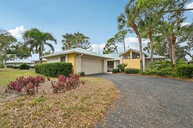 Virtually Staged. Welcome to this delightful villa, perfectly - photo 3