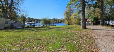 Ore Lake Lot For Sale in Brighton Michigan