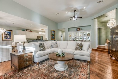 Tucked into the heart of Horseshoe Bay, this beautifully updated - photo 9