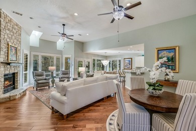 Tucked into the heart of Horseshoe Bay, this beautifully updated - photo 10