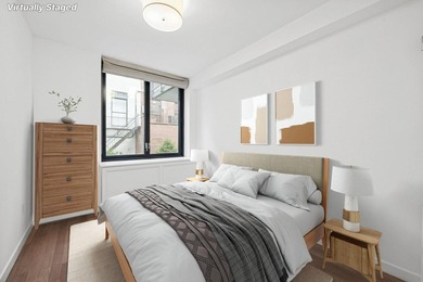 Open layout with XL living area and spacious bedrooms with TONS - photo 11
