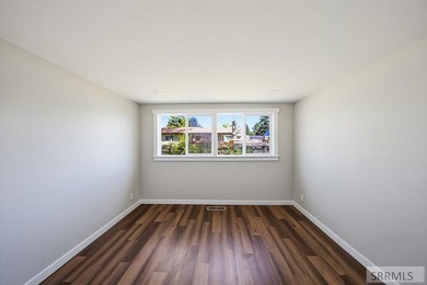 Welcome to 1139 Garfield St, Idaho Falls, ID 83401-a beautifully - photo 12