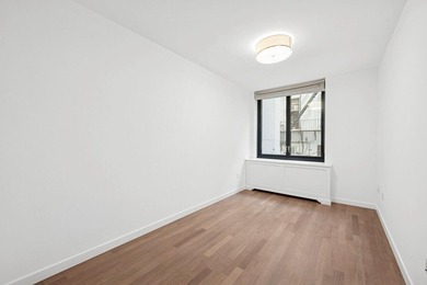 Open layout with XL living area and spacious bedrooms with TONS - photo 14