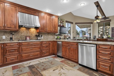 Custom golf course home on one of the best streets in Bermuda - photo 18