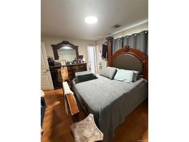 Welcome to this massive 7 Bedroom, 5 Bath oversized high ranch - photo 8