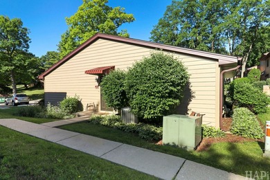 Welcome home to this beautifully maintained, ground-level ranch - photo 2