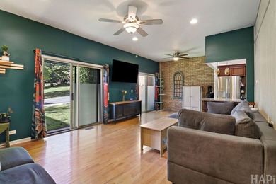Welcome home to this beautifully maintained, ground-level ranch - photo 6