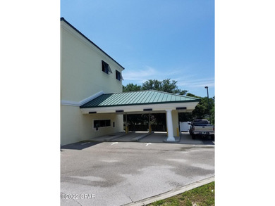 VERY LARGE PRICE REDUCTION. This property is the perfect spot - photo 4