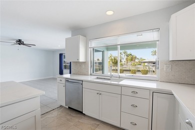 Seller financing available! Direct Sailboat Gulf Access Pool - photo 12