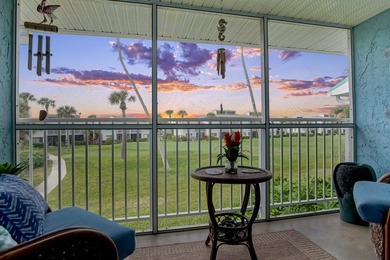 Gorgeous 2 bed, 2 bath, 2nd floor condo overlooking the 8th - photo 15