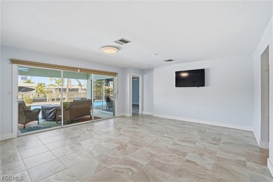 Seller financing available! Direct Sailboat Gulf Access Pool - photo 17