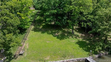 Lakefront living at its finest! This updated 4-bedroom, 3-bath - photo 44