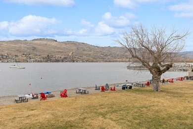 Lakeshore life meets incredible value in this turnkey townhome - photo 5