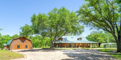 Waterfront Log Cabin on Lake Fork - 5.008 Deeded Acres +Leaseback - Lake Home For Sale in Alba, Texas
