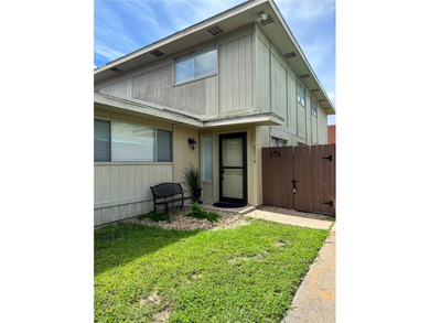 Move-in ready 2-bedroom, 1.5-bath condo in Corpus Christi - photo 1