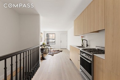 Corner House! Magnificent and fully renovated 2 family home in - photo 19
