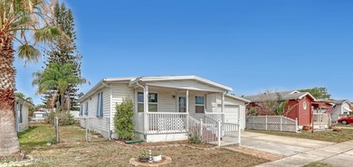 This Charming 2-bedroom, 2-bath manufactured home in the 55+ - photo 4