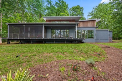 Known as the Wolf-Huang House, this architect-designed modernist - photo 4