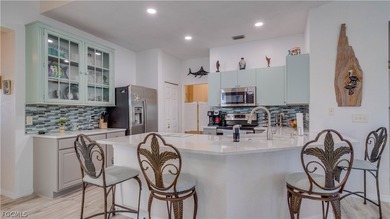 Welcome home! This beautifully updated 2-bedroom, 2-bath + Den - photo 12