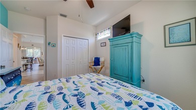 Welcome home! This beautifully updated 2-bedroom, 2-bath + Den - photo 20