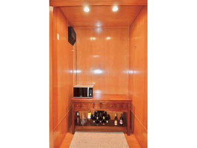 One or more photo(s) has been virtually staged. Discover refined - photo 33