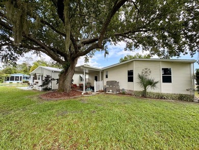 Beautifully maintained and move-in ready, this turnkey 2 bedroom - photo 41