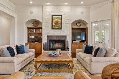 PRICE REDUCTION!! AMAZING VIEWS-Beautiful custom-built Home with - photo 4