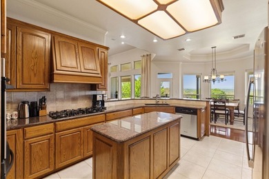 PRICE REDUCTION!! AMAZING VIEWS-Beautiful custom-built Home with - photo 5
