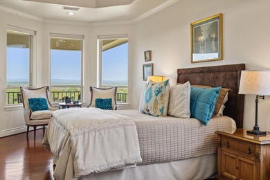 PRICE REDUCTION!! AMAZING VIEWS-Beautiful custom-built Home with - photo 10