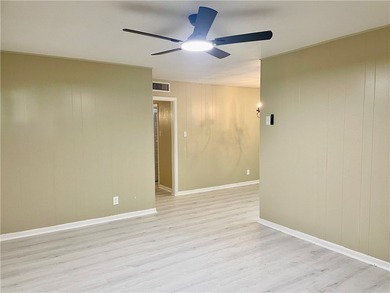 Welcome to this nicely updated move in ready home. Living - photo 4
