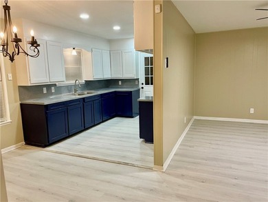 Welcome to this nicely updated move in ready home. Living - photo 5