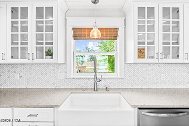 Welcome to this stunning, fully remodeled five bedroom, three - photo 16