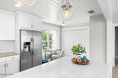 Welcome to this stunning, fully remodeled five bedroom, three - photo 18