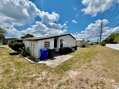 This home is located on a nice size lot w/ no backyard neighbors - photo 9