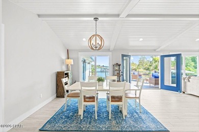 Welcome to this stunning, fully remodeled five bedroom, three - photo 20