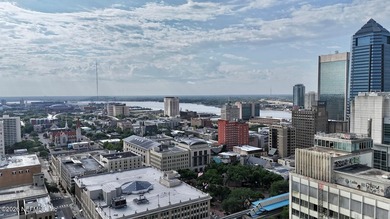 Great location and investment opportunity. 11th floor condo with - photo 22