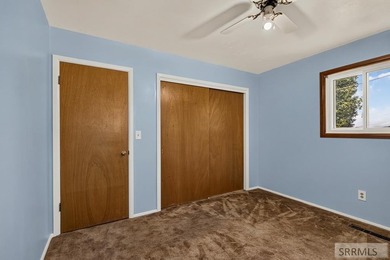 Well-maintained home offering a functional floor plan - photo 22