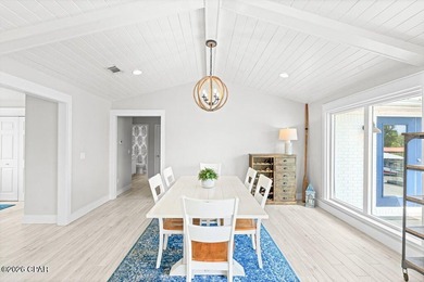 Welcome to this stunning, fully remodeled five bedroom, three - photo 23