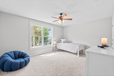 Welcome to this stunning, fully remodeled five bedroom, three - photo 25