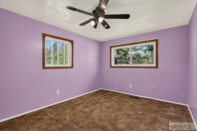Well-maintained home offering a functional floor plan - photo 25