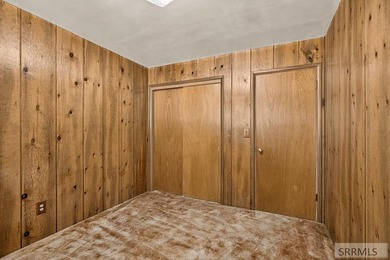 Well-maintained home offering a functional floor plan - photo 28