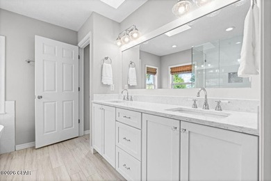 Welcome to this stunning, fully remodeled five bedroom, three - photo 32