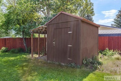 Well-maintained home offering a functional floor plan - photo 35