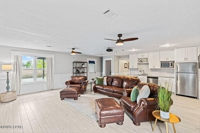 Welcome to this stunning, fully remodeled five bedroom, three - photo 39