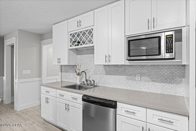 Welcome to this stunning, fully remodeled five bedroom, three - photo 40