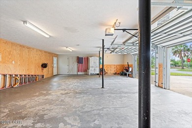 Welcome to this stunning, fully remodeled five bedroom, three - photo 47